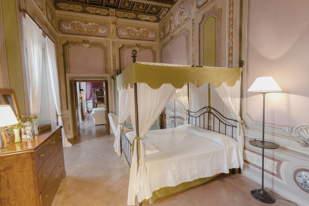 Hotel Castello Costaguti Roccalvecce Habitación foto